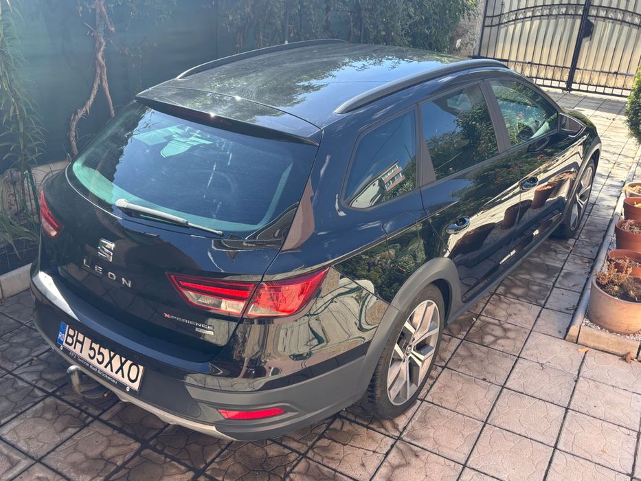 vând Seat Leon xperience, 4x4, an 2015, motor 2.0, diesel, 147 kw. Cutie automată dsg. 4 moduri de condus.