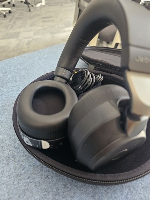 Jabra Evolve2 85 premium new headset