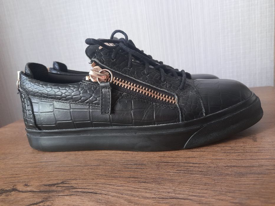 GIUSEPPE ZANOTTI обувки 39 номер.