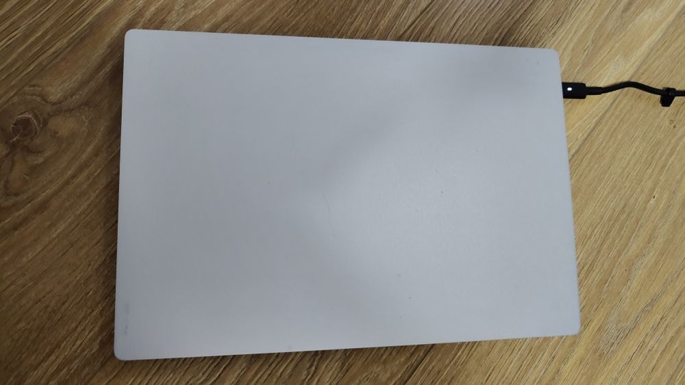 Xiaomi Mi Notebook Air 13 / i5 / 8GB / SSD 256 / Nvidia 940MX