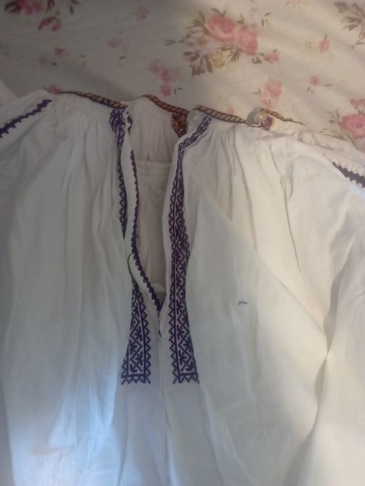 Vând iile făcute manual