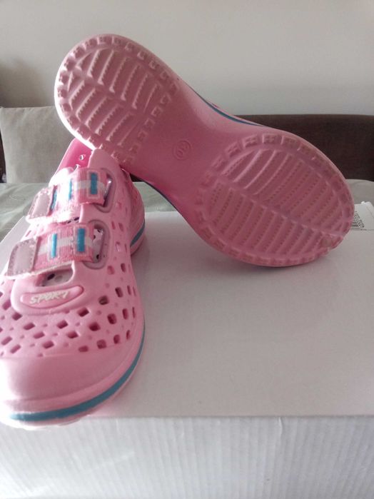 Детски  розови гумени обувки