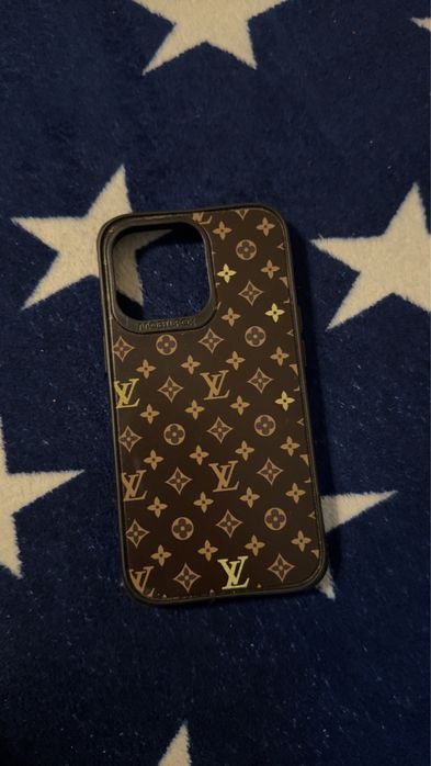 Husa iphone 13 pro in perfecta stare