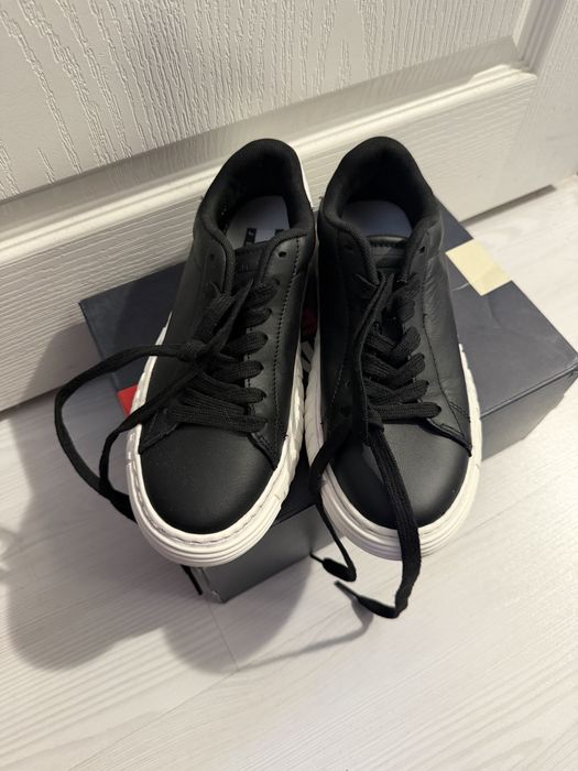 Adidasi Tommy Jeans marimea 37,5