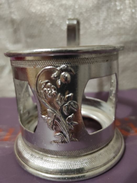 Продам три подстаканника (СССР)