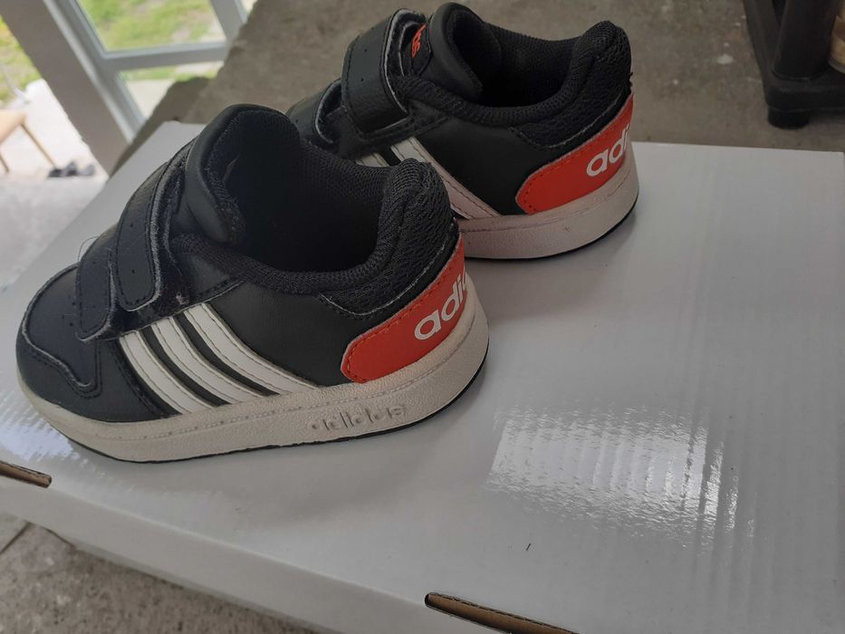 Adidas detski maratonki 21 nomer