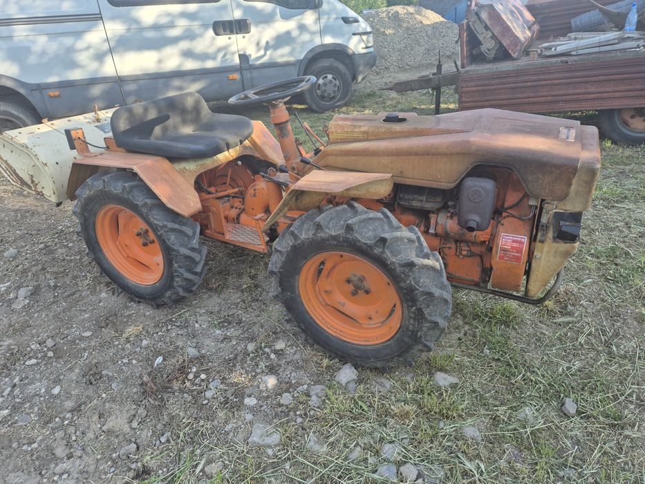 Vând tractor pasquali