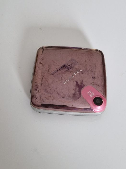 Telefon ca o cutie de farduri, Alcatel
