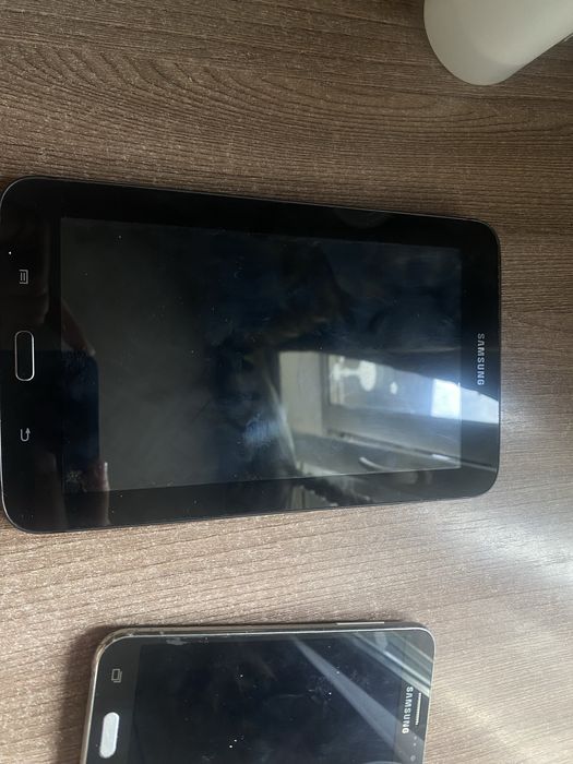 Продам телифоны или обмен на один Samsung