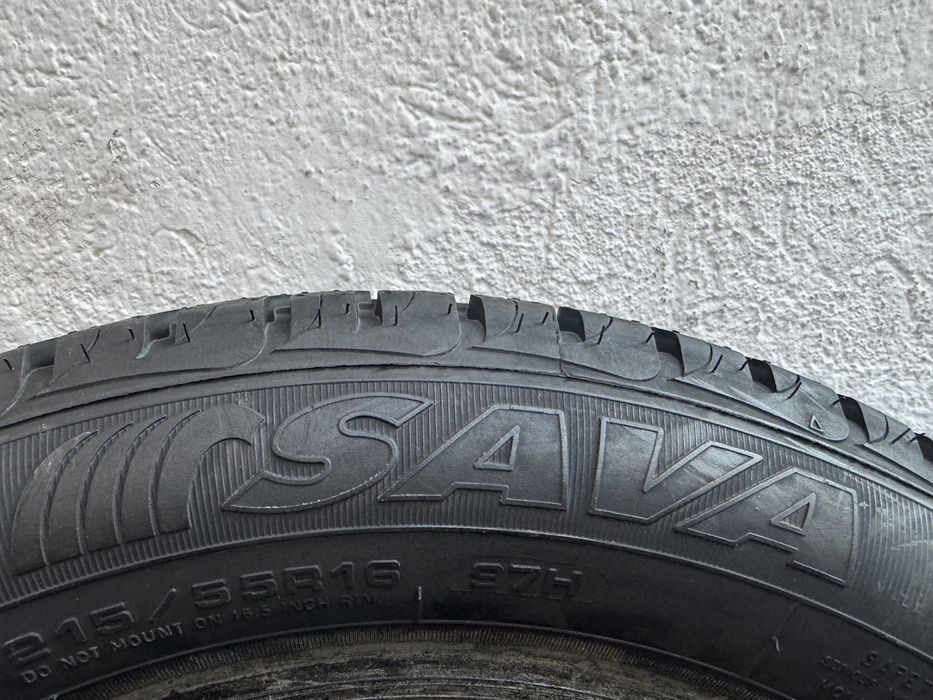 Автомобилни гуми 215 55 16 Sava
