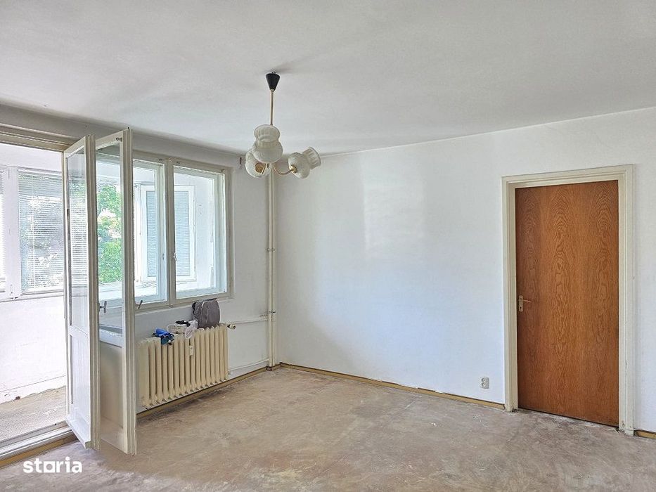 3 camere, 2 balcoane, 3 min metrou Gorjului. Zona verde.