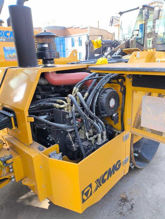 Дорожный каток 14т-16т (одновальцовый) XS143J. XS163J. XS203J. XD83.