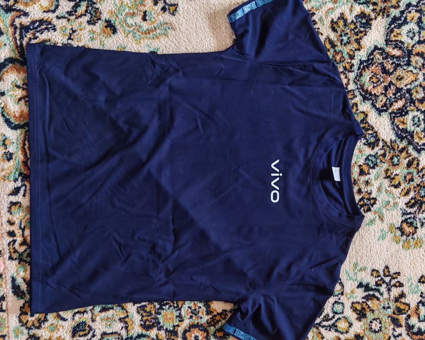 Футболка с подписью