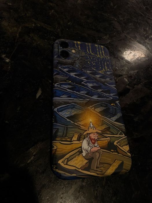 Продам Iphone 11
