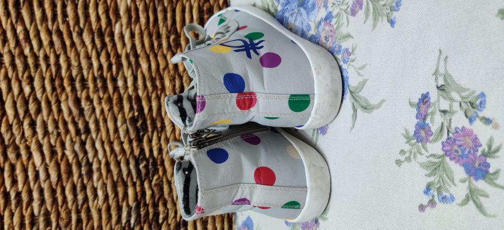 Bascheți fetite Benetton marimea 35