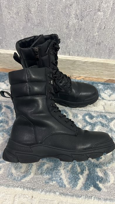 Продам женские сапоги