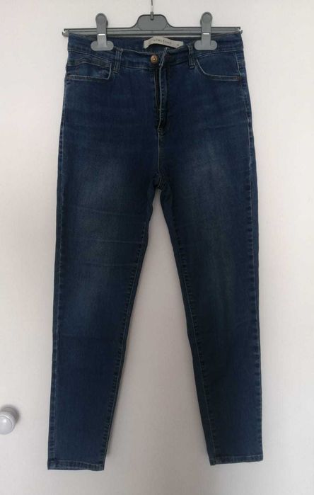 Продам летние вещи по 2000 тенге