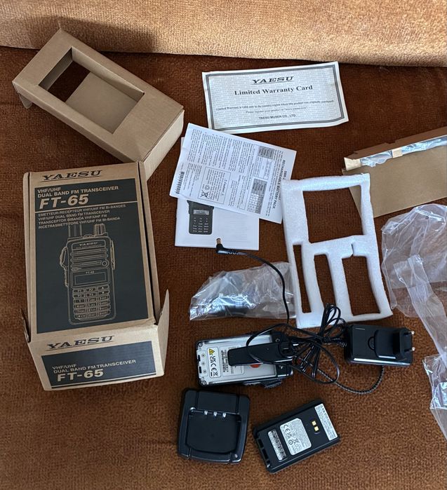 Statie radio emisie receptie Yaesu Ft 65