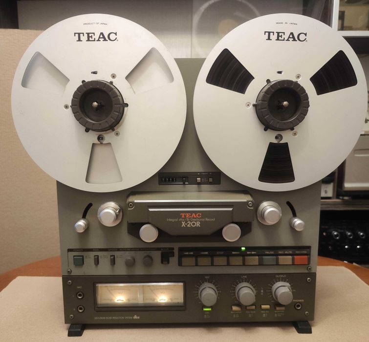 Катушечный , бобинный Teac X20R.