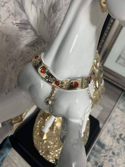 Сувенир статуя лошадь