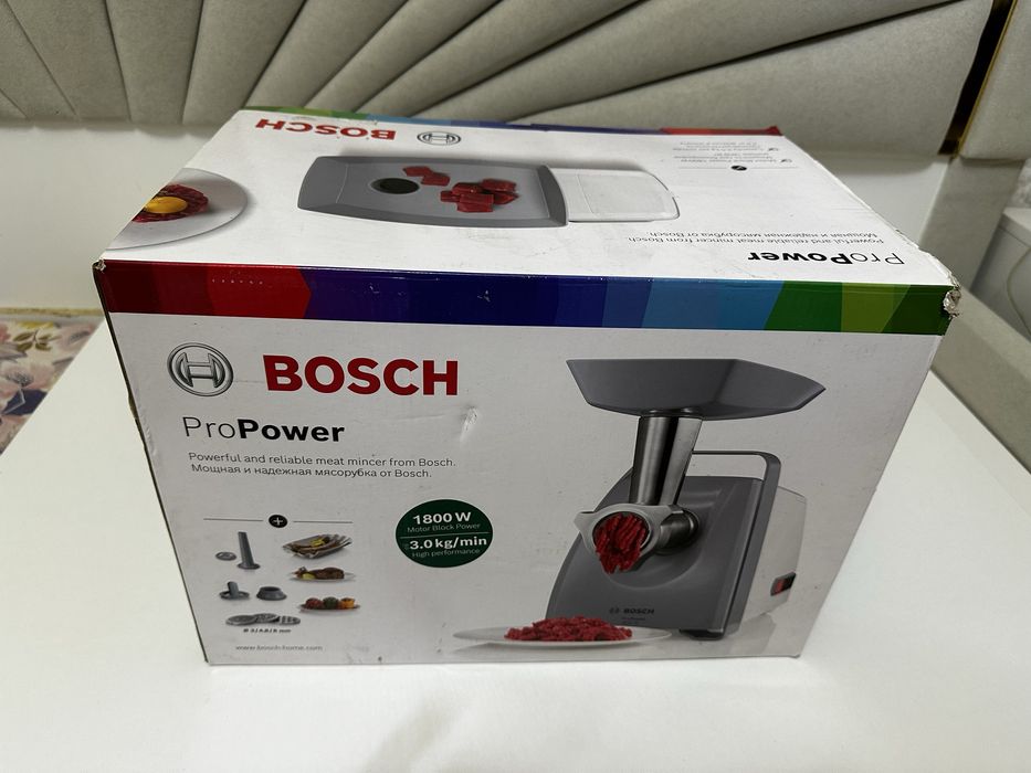 Продаю срочно Электро мясорубку  BOSCH новый. Есть торг