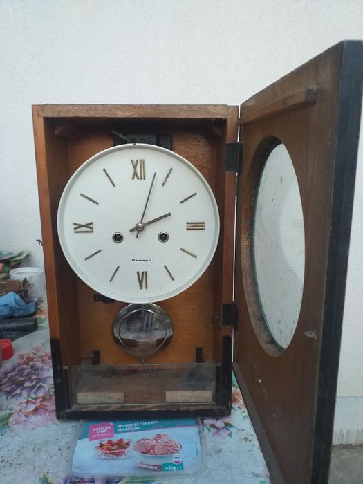 Ceas de perete cu pendul urss