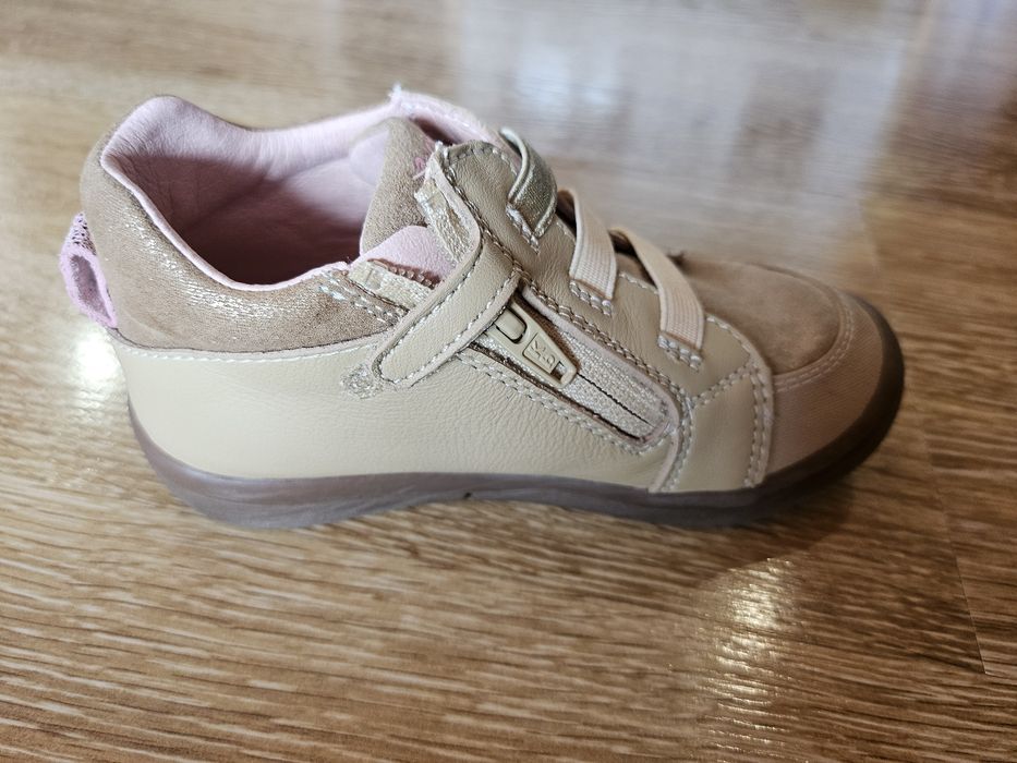 Обувки Гарвалин 26 номер за момиче