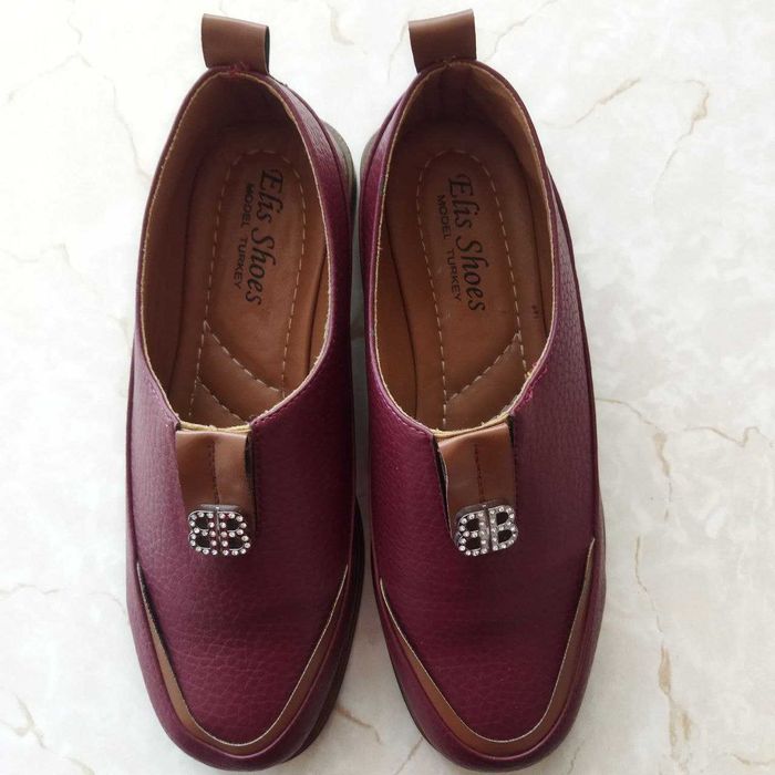 Новые демисезонные туфли.