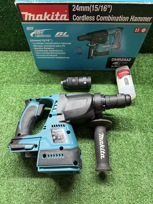 Чисто нов безчетков перфоратор  Makita DHR243