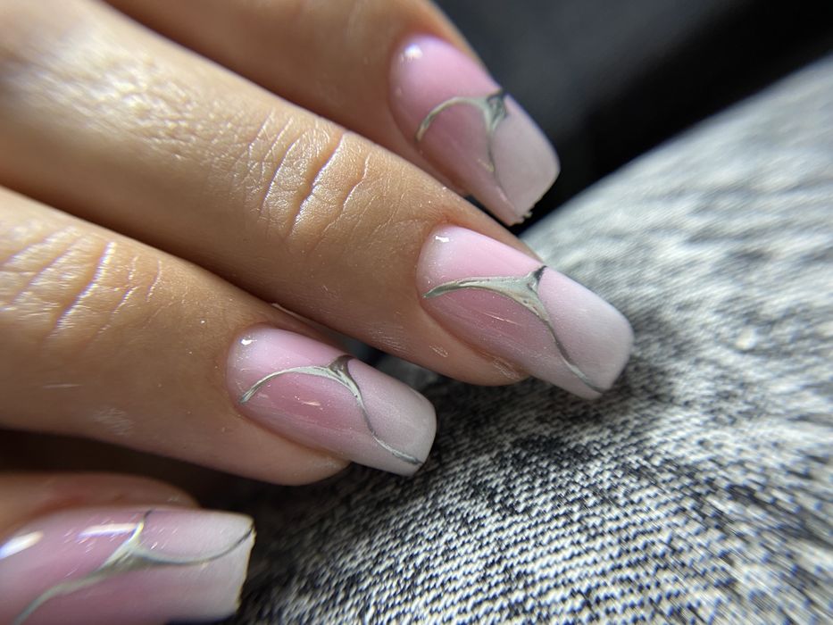 Наращивание ногтей от 8500