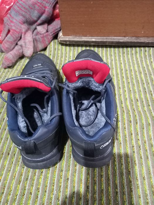 Продам кросовки зимние.