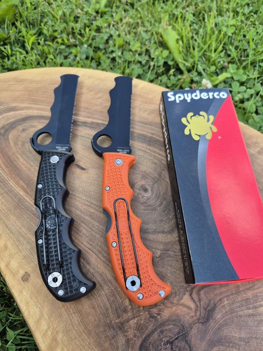 Сгъваем нож Spyderco ASSIST C79,два цвята