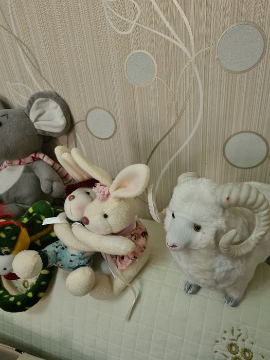 Игрушки мягкие фирменные