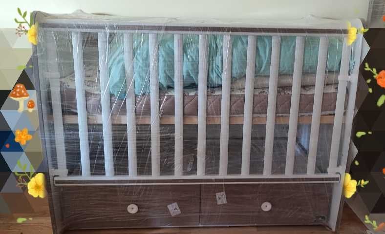 Бебешко легло с две чекмеджета Lorelli Matrix