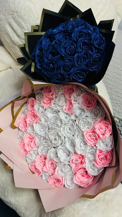 Buchete de trandafiri din satin,lucrate manual