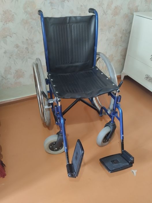 Инвалидная коляска