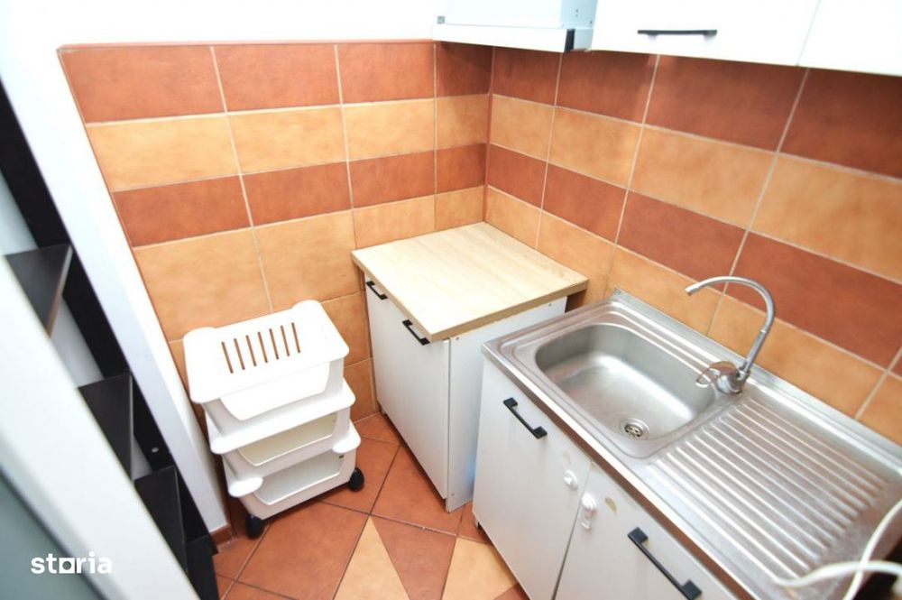 Vanzare Apartament 3 Camere Calea Calarasilor – Hyperion