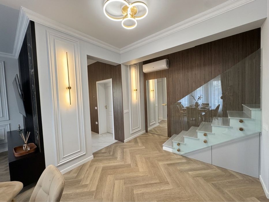 Casă individuală de lux cu 7 camere + Spațiu Comercial