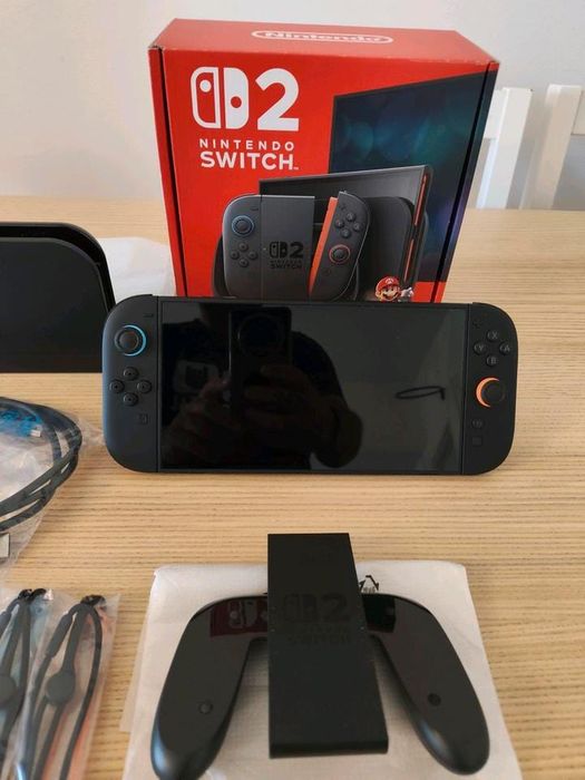 Consolă Nintendo Switch 2 + husă de protecție, stare excelentă