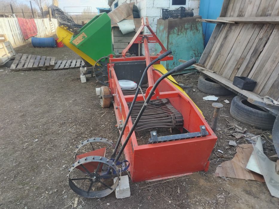 Картофелесажалка, картофелекопалка