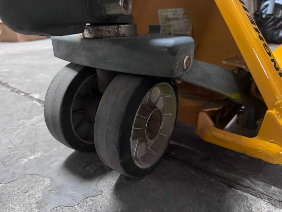 Transpalet Jungheinrich 1,7 tone manual reconditionat