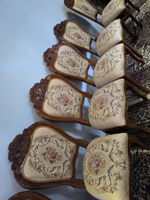 Mebel yangi 12tali stullar