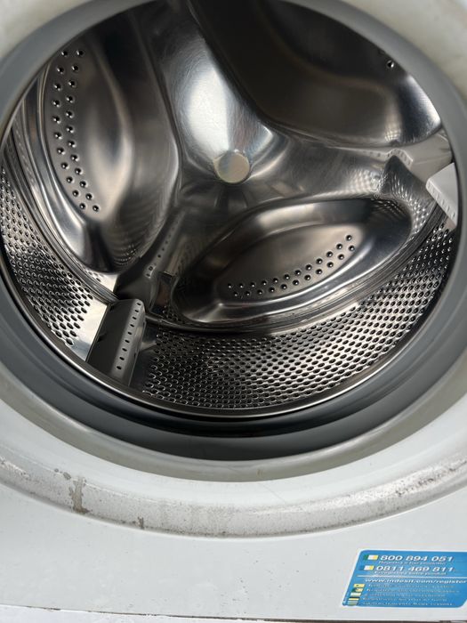 Продавам на части пералния indesit