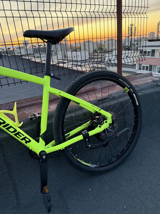 Bicicletă MTB Rockrider ST 530 – ca nouă, verde neon, echipare bună, pregătită de mers
