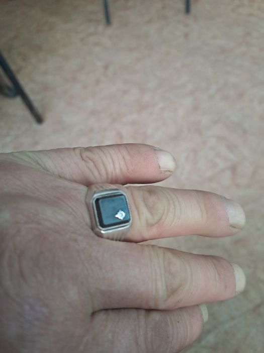 Продам срочно серебро