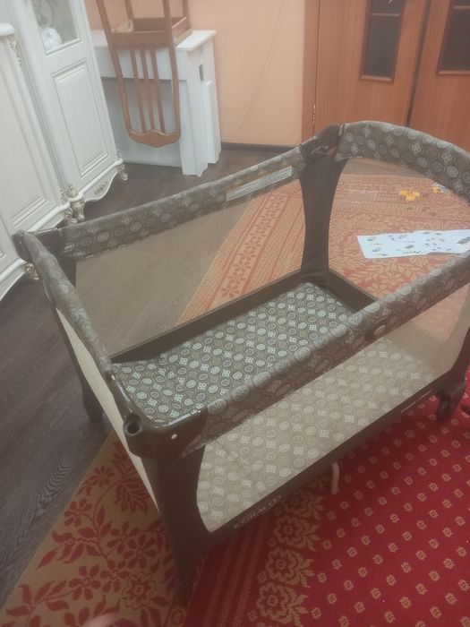 Продаю детский манеж кровать