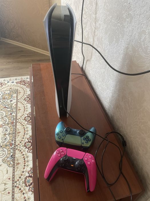 Продам приставку PS5