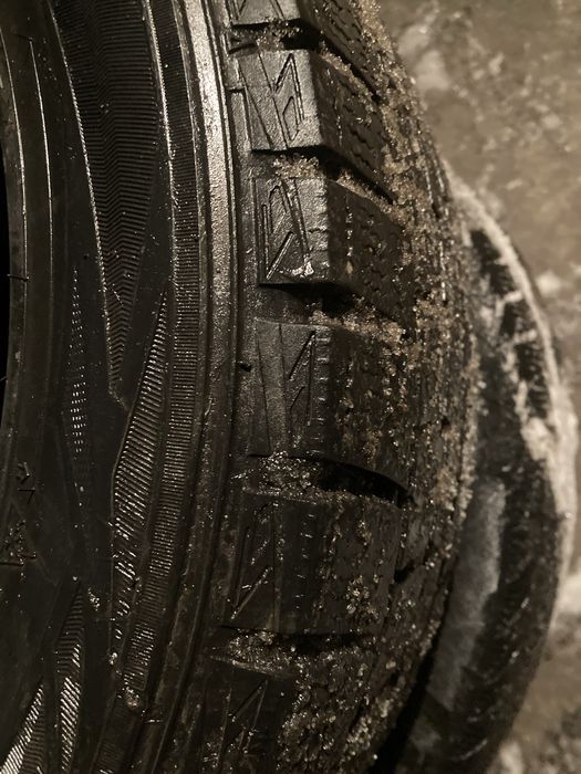 Продам зимнию шины с дисками