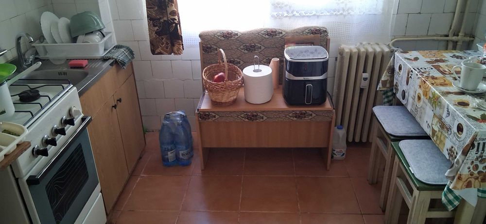Proprietar apartament 3 camere parter 65mp in Craiova, Mcdonalds-Calea Bucuresti, pe str Mihail Moxa