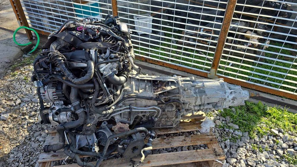 Продавам мотор и кутиа автомат 4/4 q5 2014 година